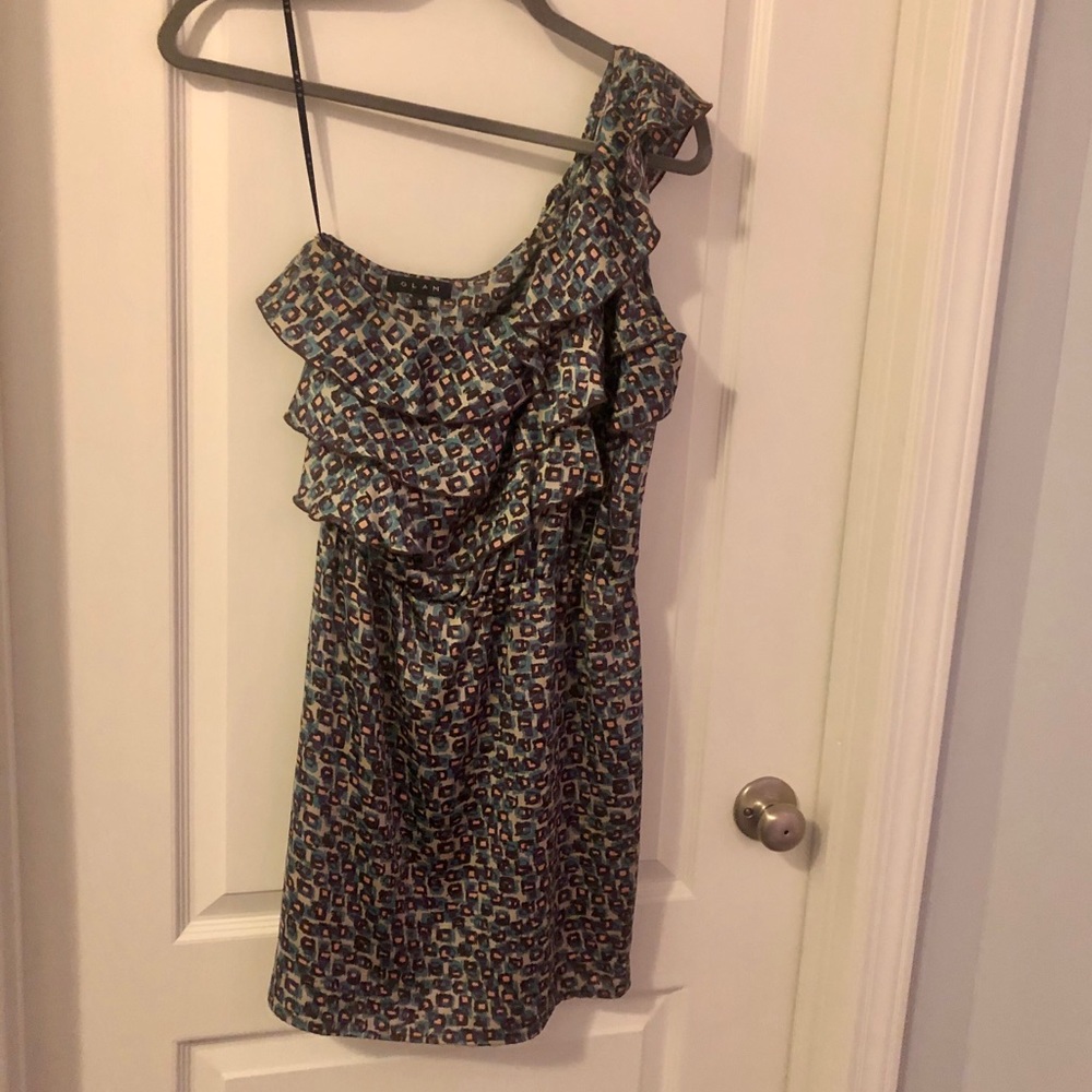 One shoulder dress